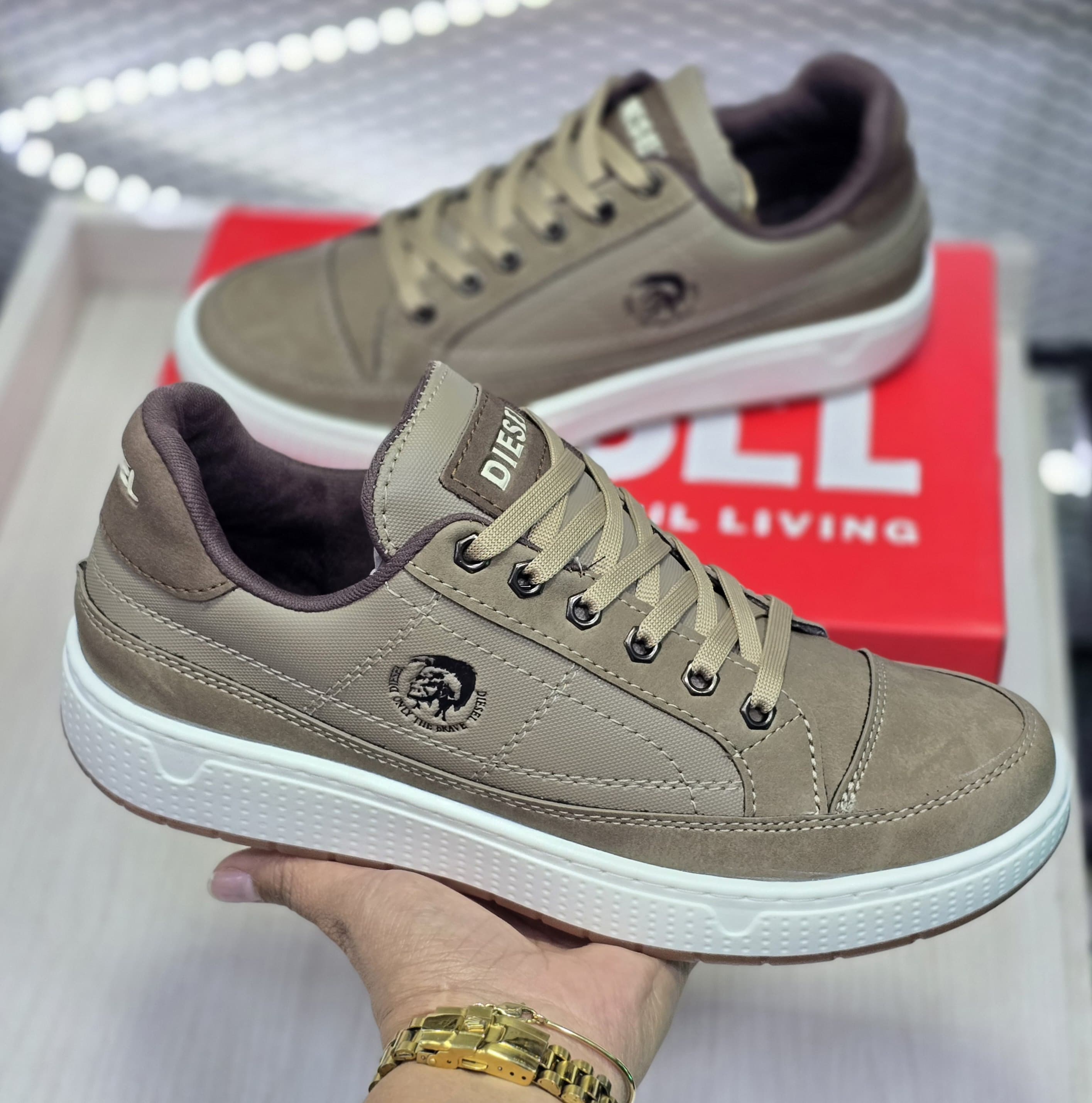 TENIS DIESEL 100% COSIDOS